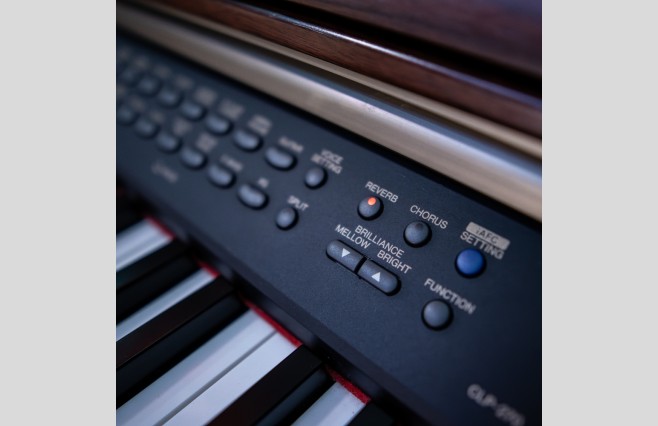 Used Yamaha CLP270 Satin Mahogany Digital Piano Complete Package (SN:GBRCMX01014) - Image 10